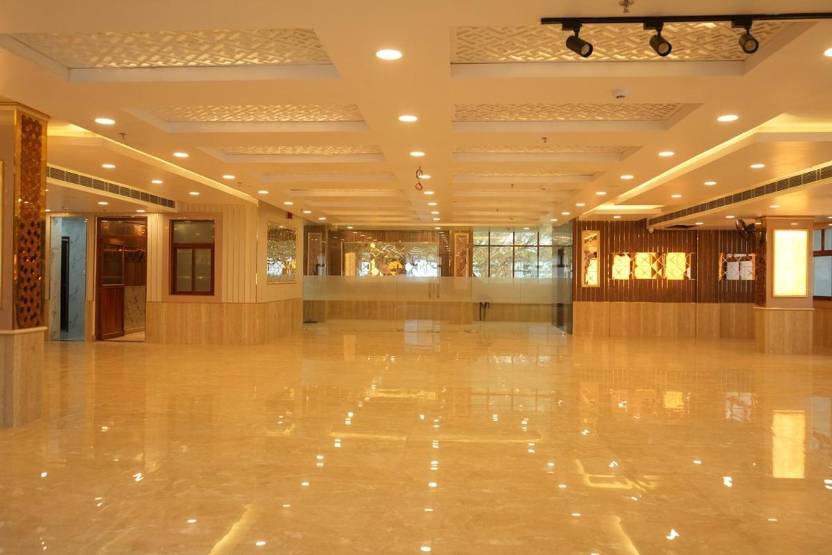 Hotel Golden Palace Lucknow Dış mekan fotoğraf