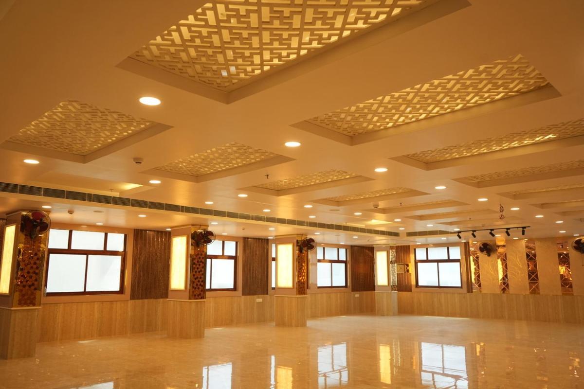 Hotel Golden Palace Lucknow Dış mekan fotoğraf