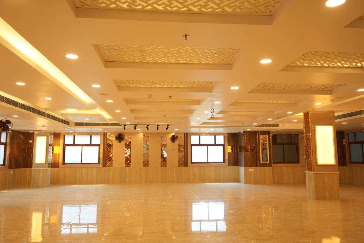Hotel Golden Palace Lucknow Dış mekan fotoğraf